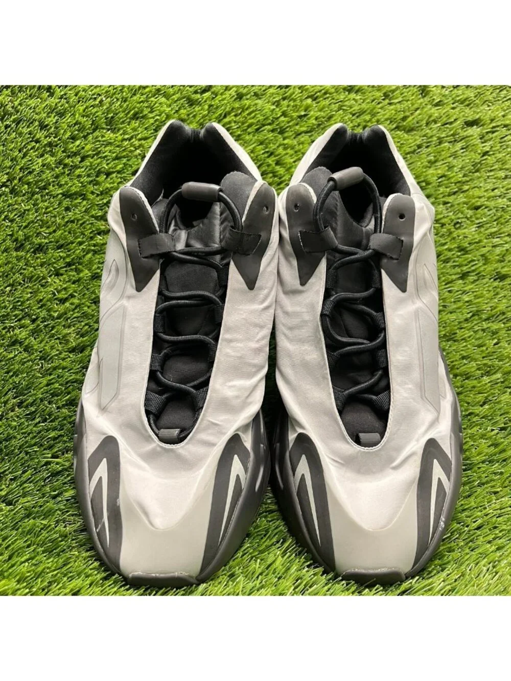 Adidas Yeezy Boost 700 MNVN Mens Size 11.5 Gray Athletic Running Shoes Sneakers
